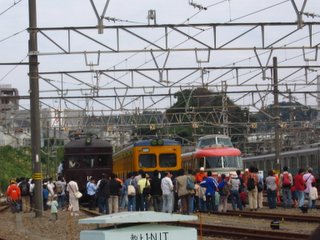 車両撮影する人たち